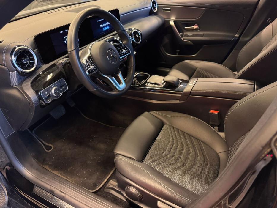 MERCEDES-BENZ CLA 2023
