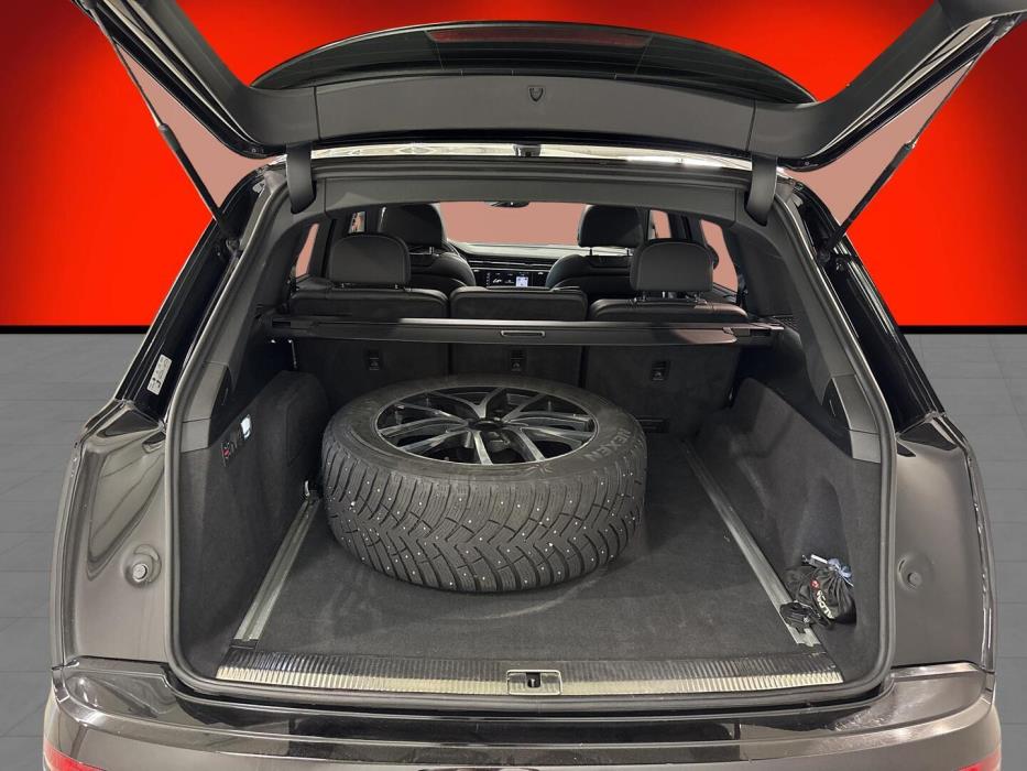 AUDI Q7 2020