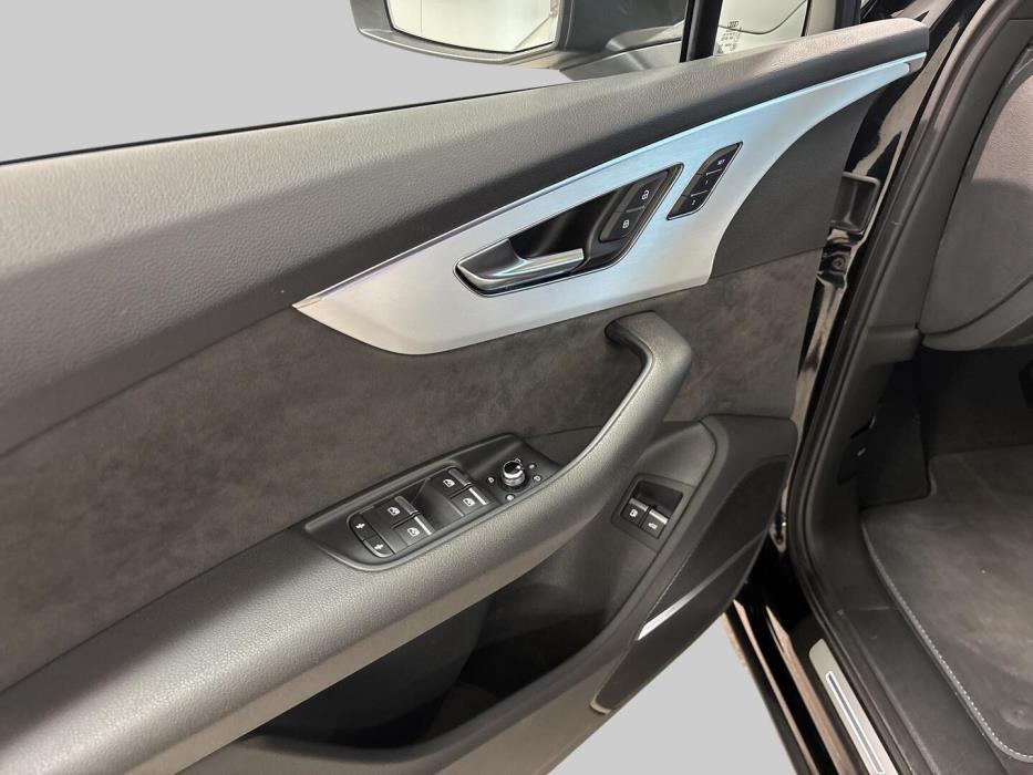 AUDI Q7 2020