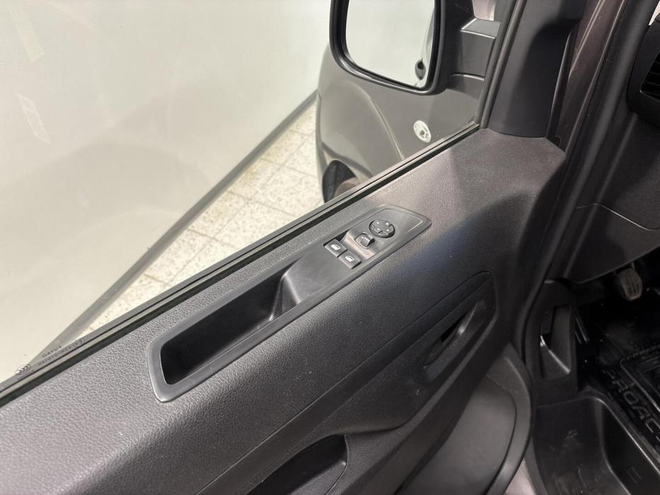 TOYOTA Proace 2023