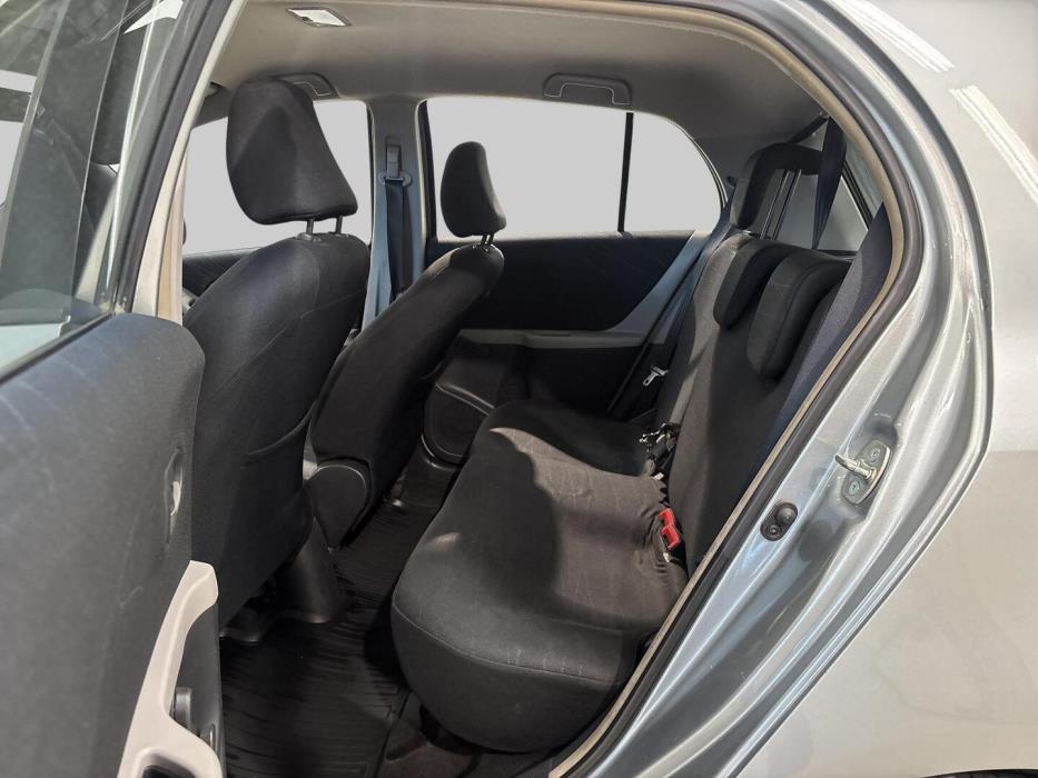 TOYOTA Yaris 2009