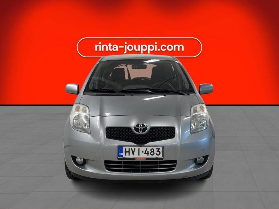 TOYOTA Yaris 2009