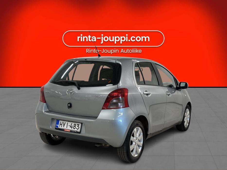 TOYOTA Yaris 2009