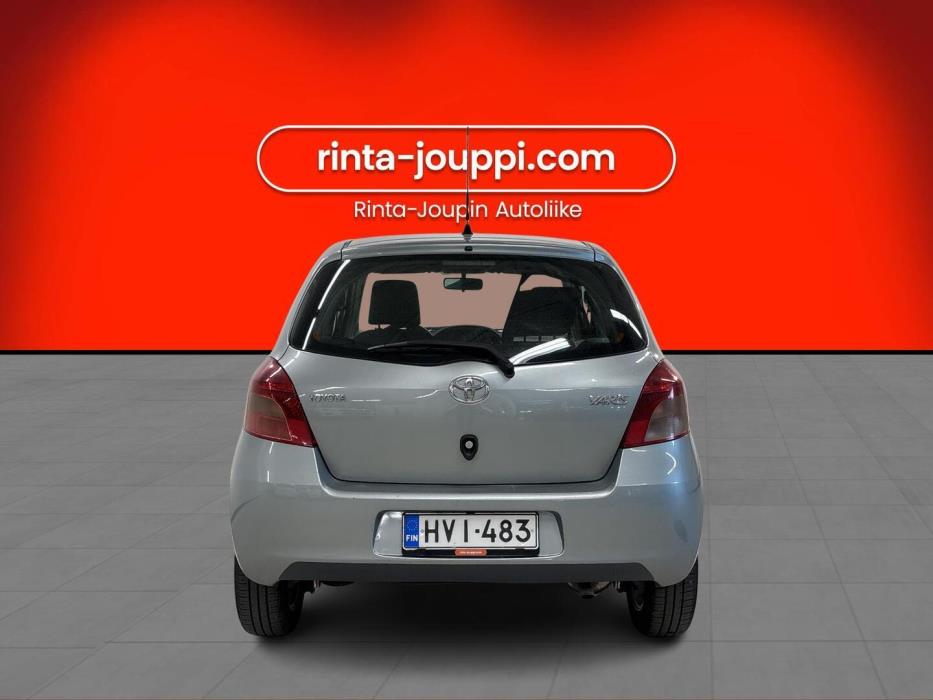 TOYOTA Yaris 2009
