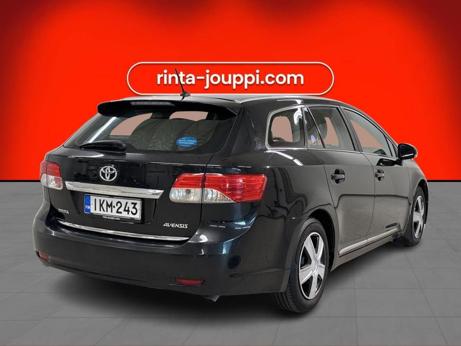 TOYOTA Avensis 2012