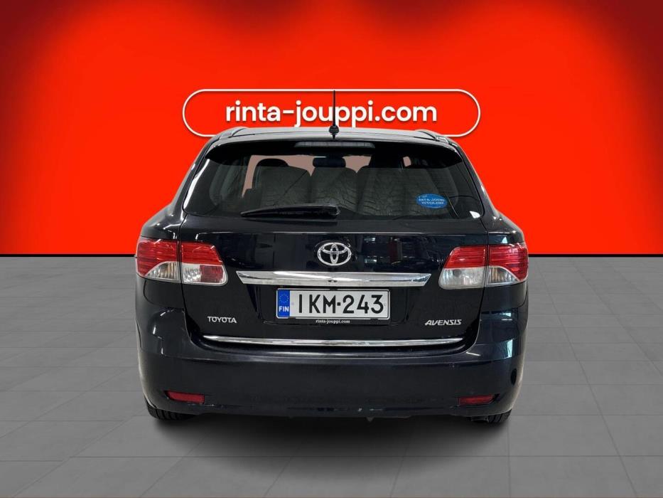TOYOTA Avensis 2012