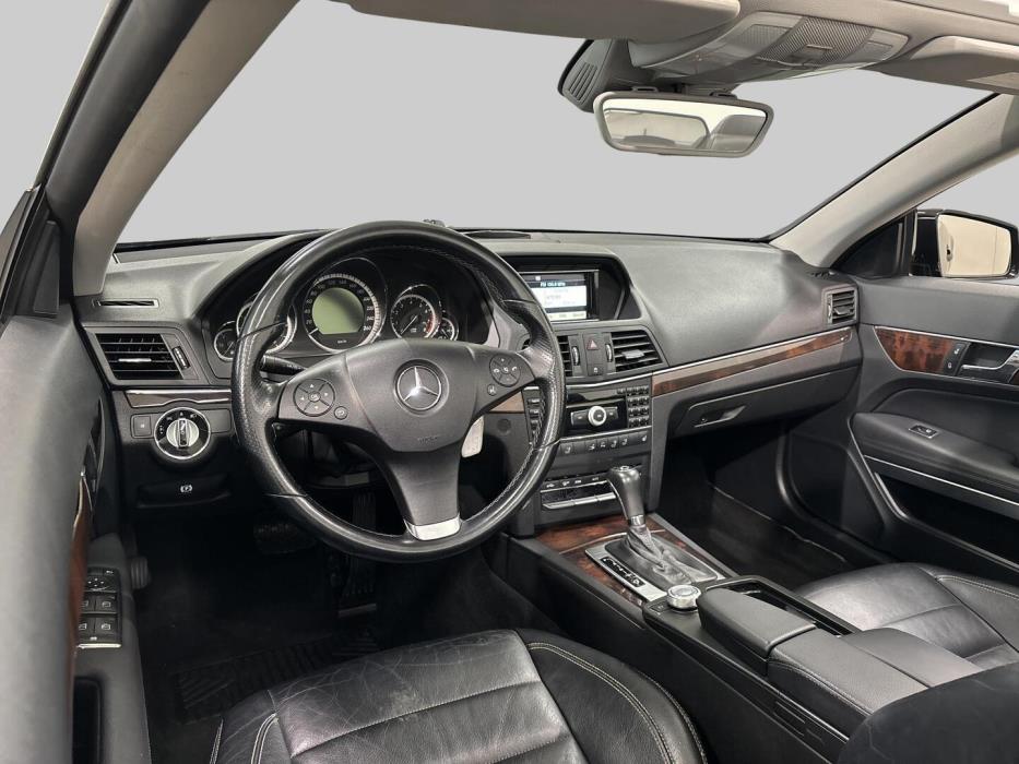 MERCEDES-BENZ E 2010