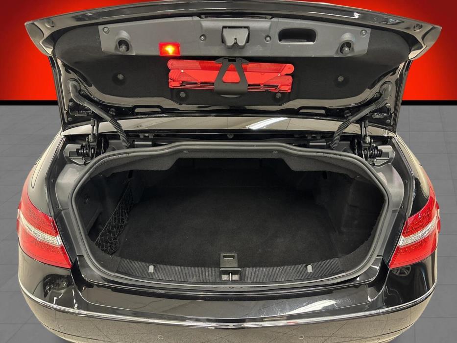 MERCEDES-BENZ E 2010