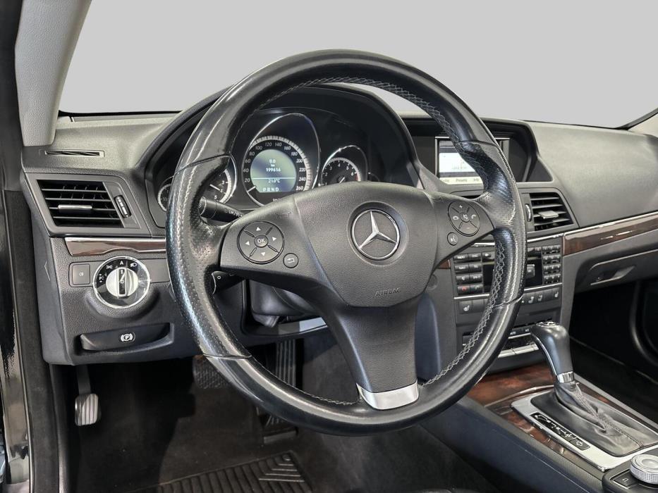 MERCEDES-BENZ E 2010