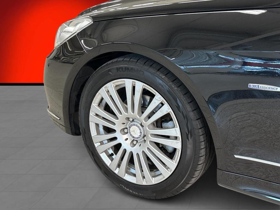 MERCEDES-BENZ E 2010