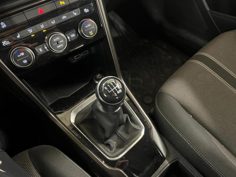 VOLKSWAGEN T-Roc 2018