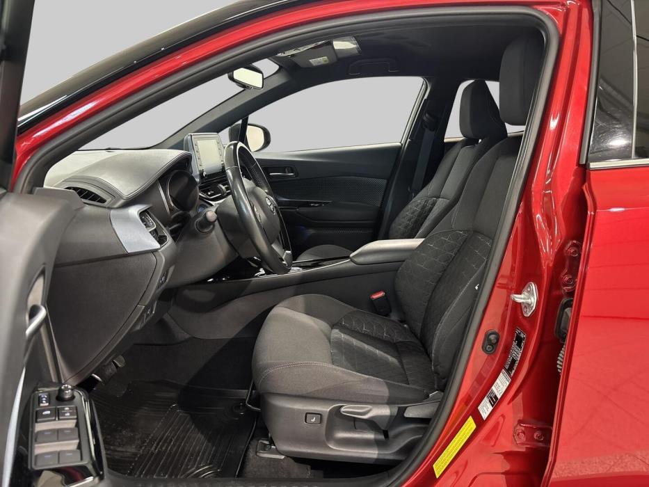 TOYOTA C-HR 2022