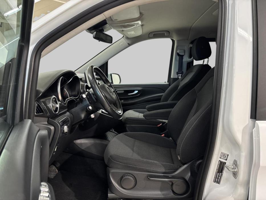 MERCEDES-BENZ V 2015