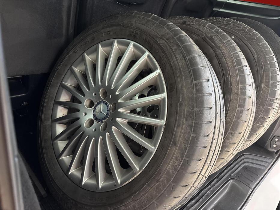 MERCEDES-BENZ V 2015