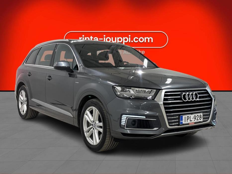 AUDI Q7 2017