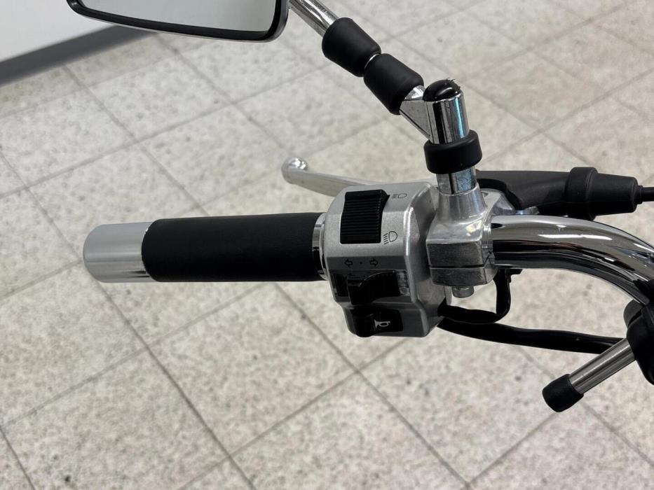 SUZUKI INTRUDER 2006