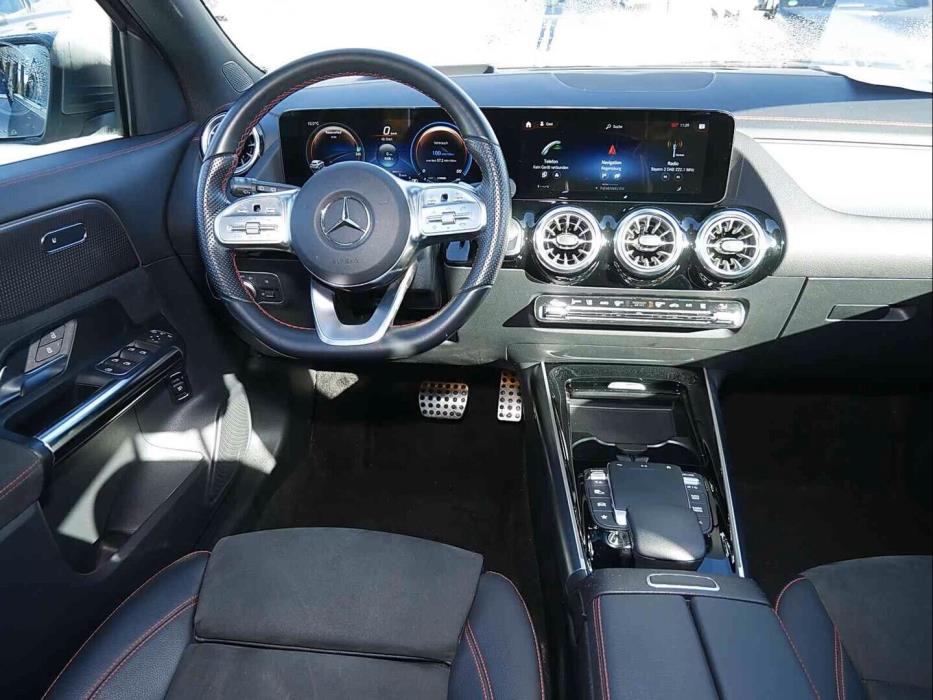 MERCEDES-BENZ EQA 2022