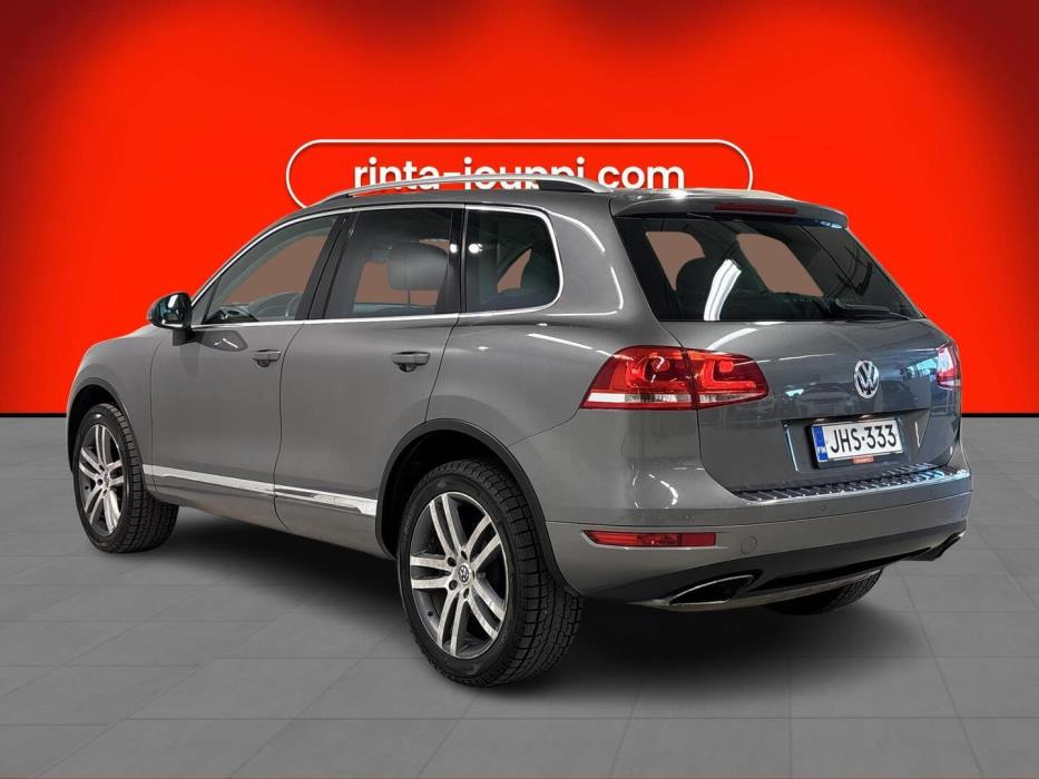 VOLKSWAGEN Touareg 2011