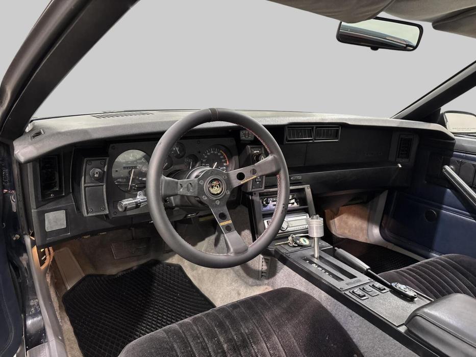 CHEVROLET Camaro 1986