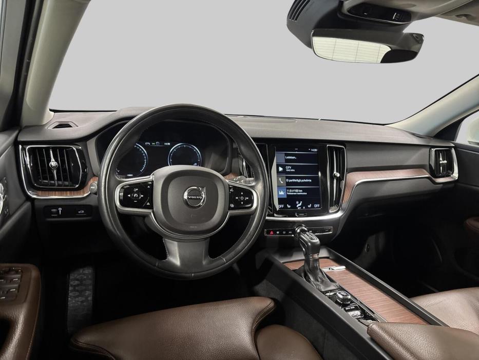 VOLVO V60 2019
