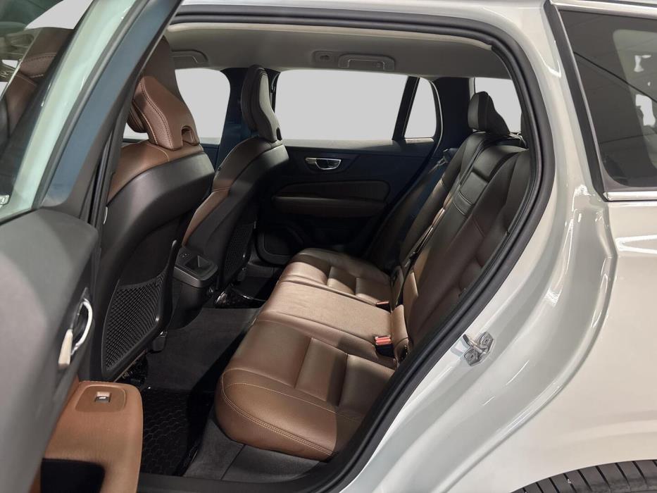 VOLVO V60 2019
