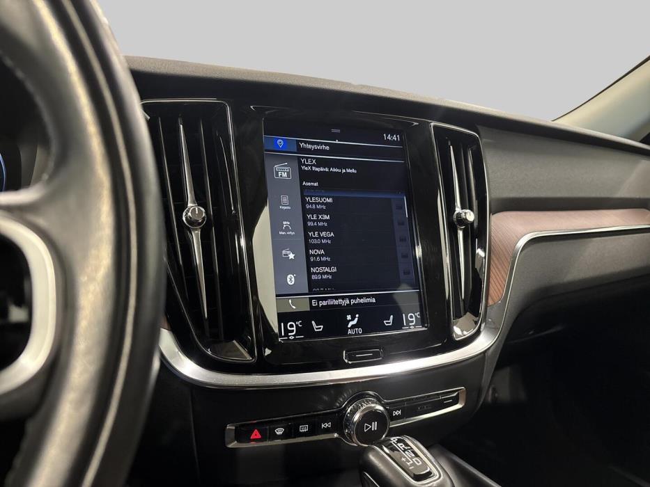 VOLVO V60 2019