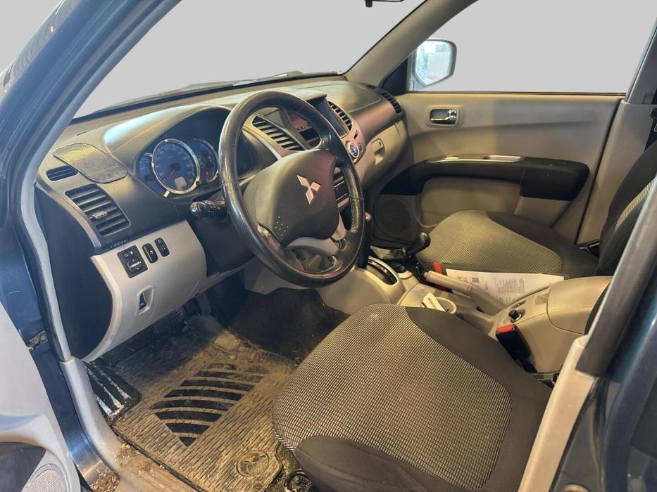 MITSUBISHI L200 2009