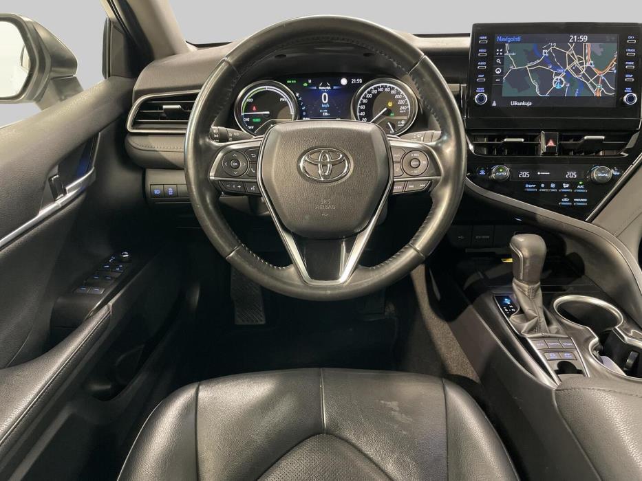 TOYOTA CAMRY 2023