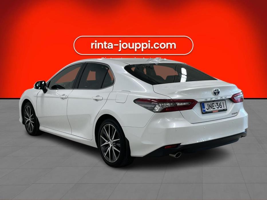 TOYOTA CAMRY 2023