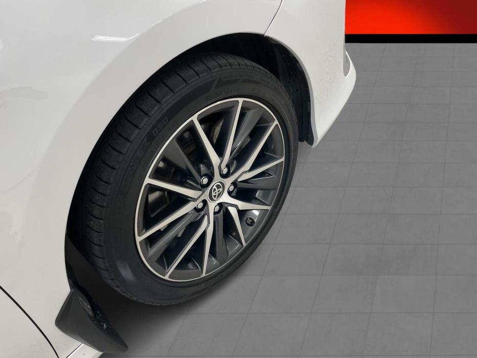 TOYOTA CAMRY 2023