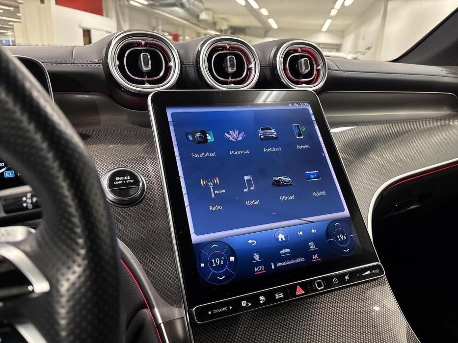 MERCEDES-BENZ GLC 2024