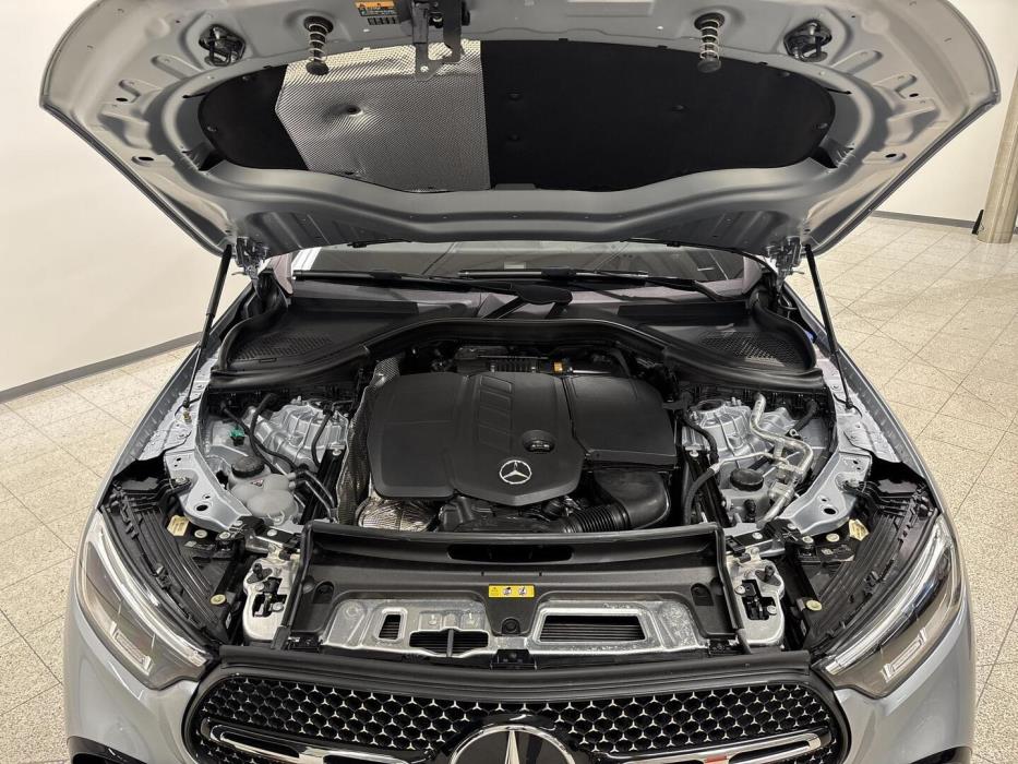 MERCEDES-BENZ GLC 2024