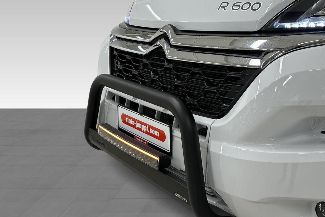 ROADCAR VAN R 600 2024