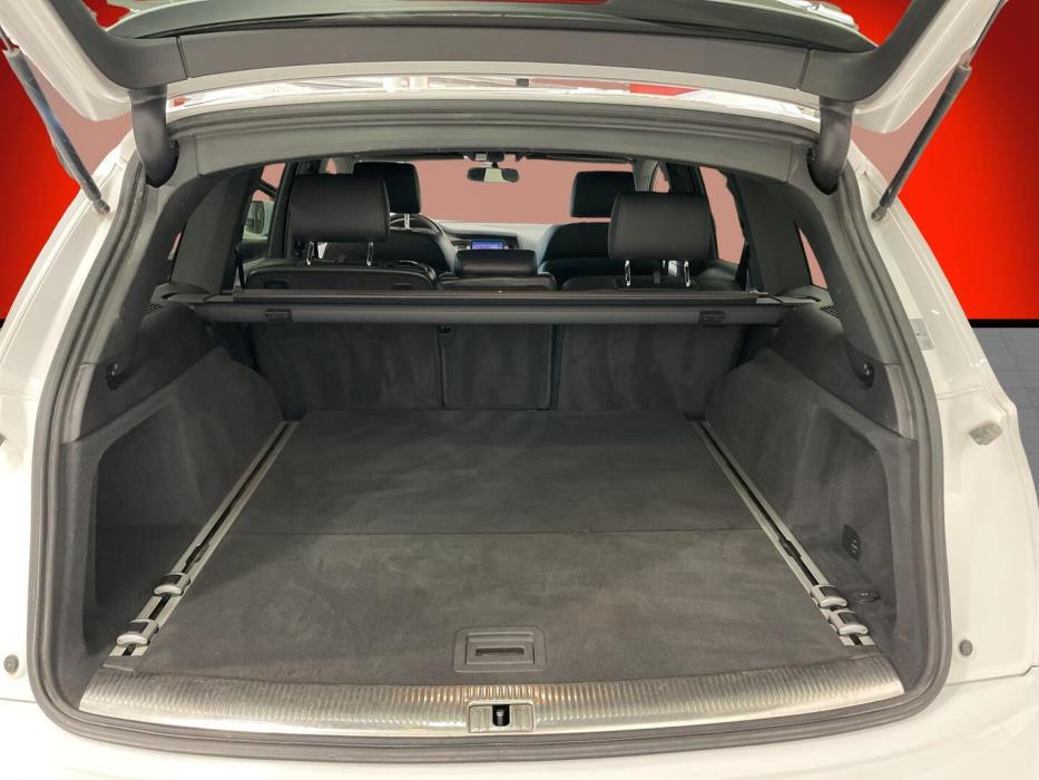 AUDI Q7 2012