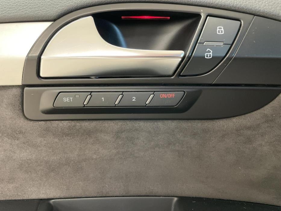 AUDI Q7 2012