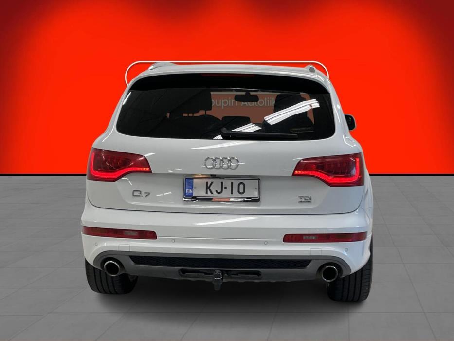 AUDI Q7 2012