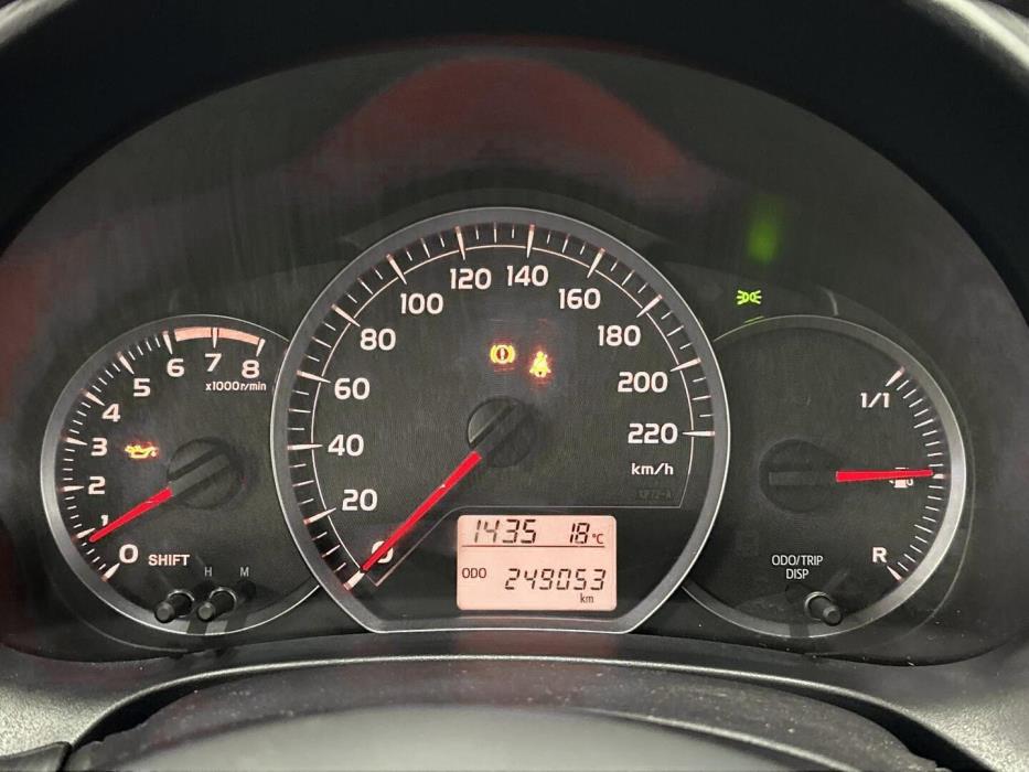 TOYOTA Yaris 2013