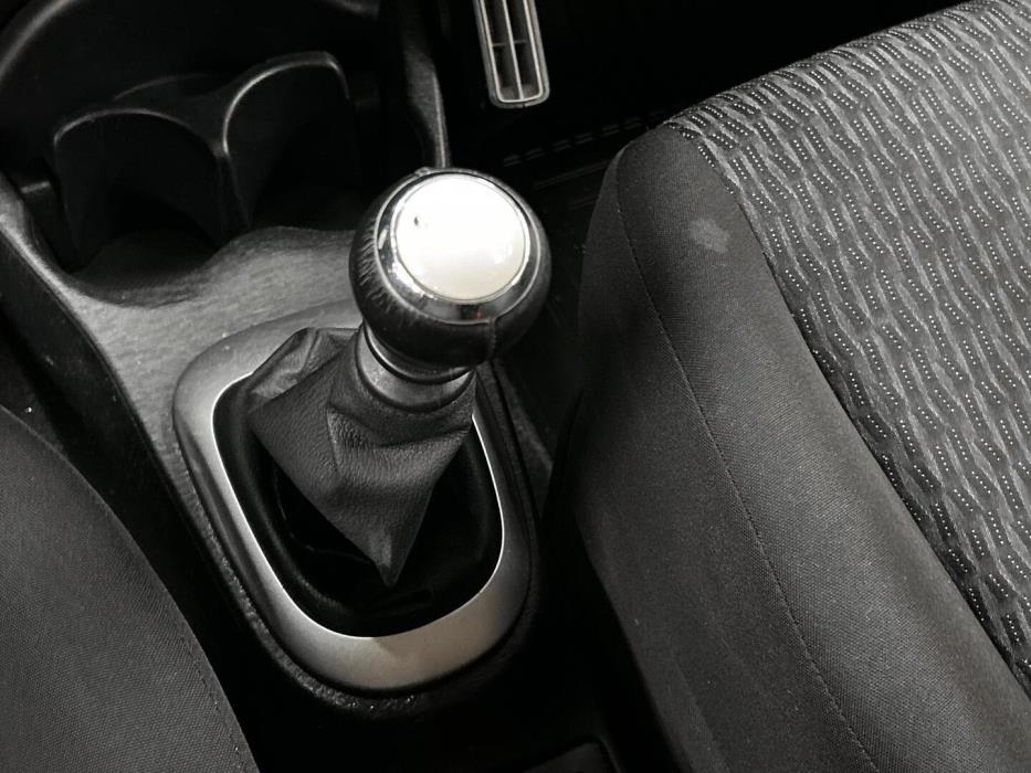 TOYOTA Yaris 2013