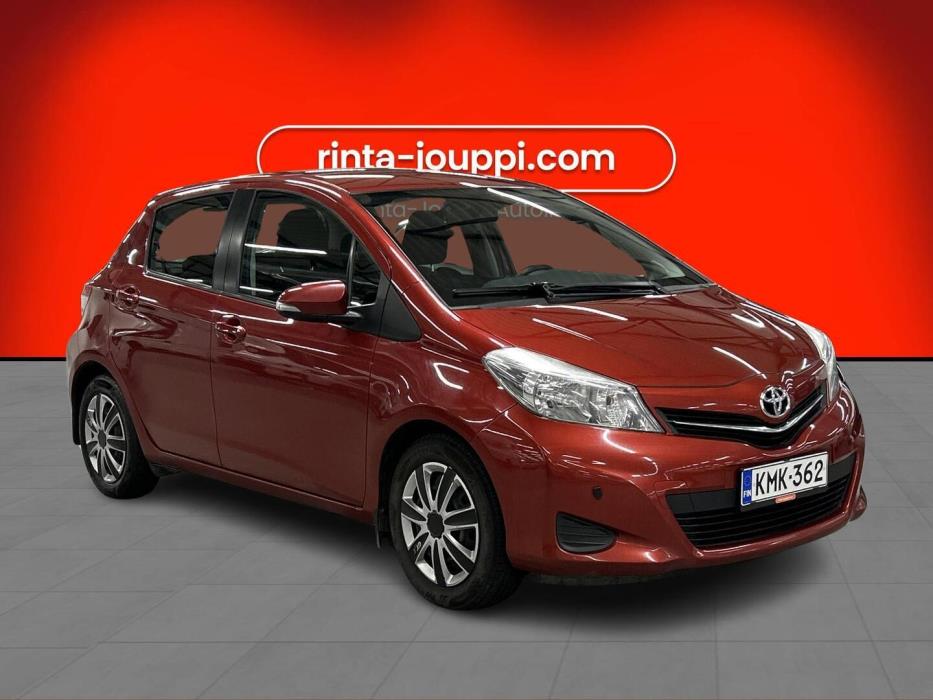 TOYOTA Yaris 2013