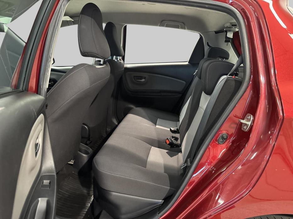 TOYOTA Yaris 2018