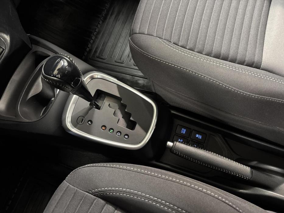 TOYOTA Yaris 2018