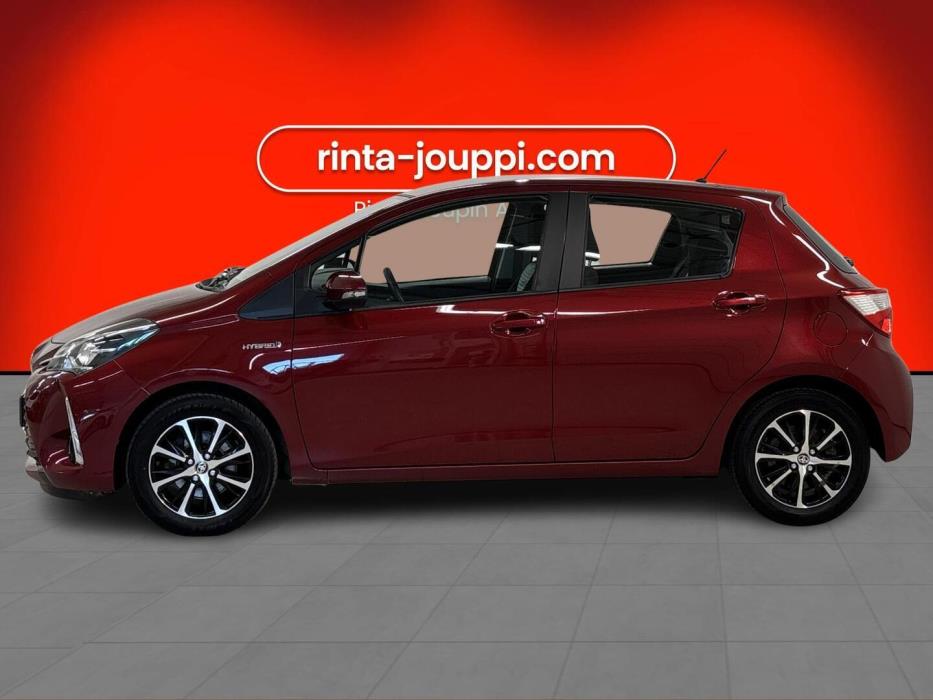 TOYOTA Yaris 2018