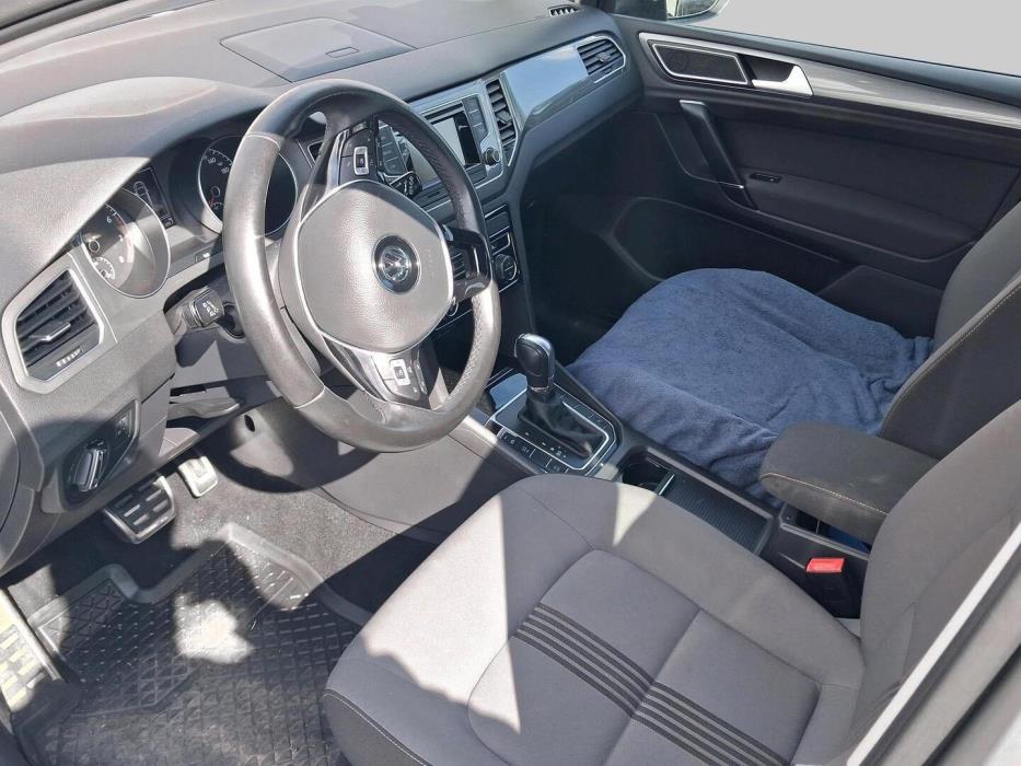VOLKSWAGEN Golf Sportsvan 2016