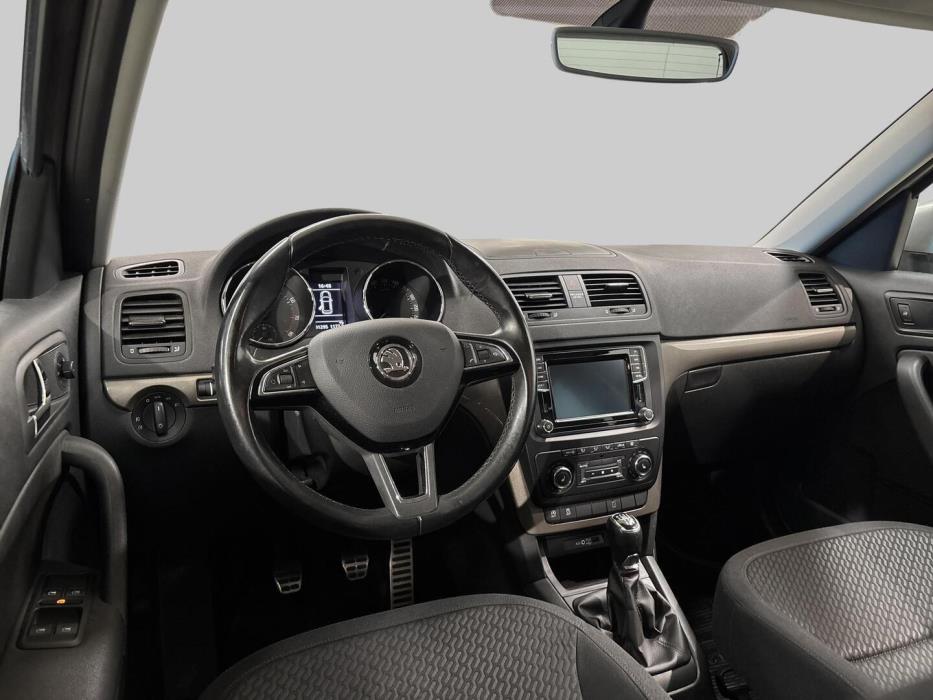 SKODA Yeti 2016