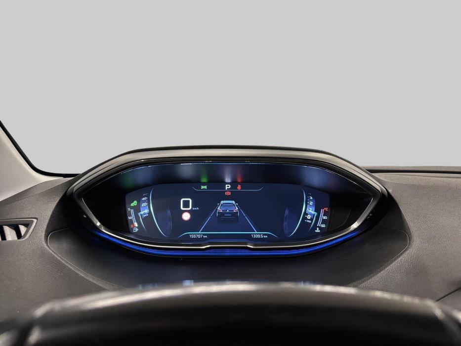 PEUGEOT 5008 2018