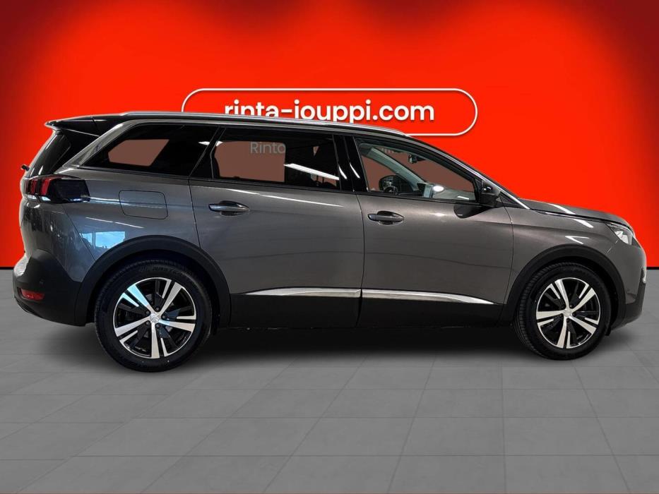 PEUGEOT 5008 2018