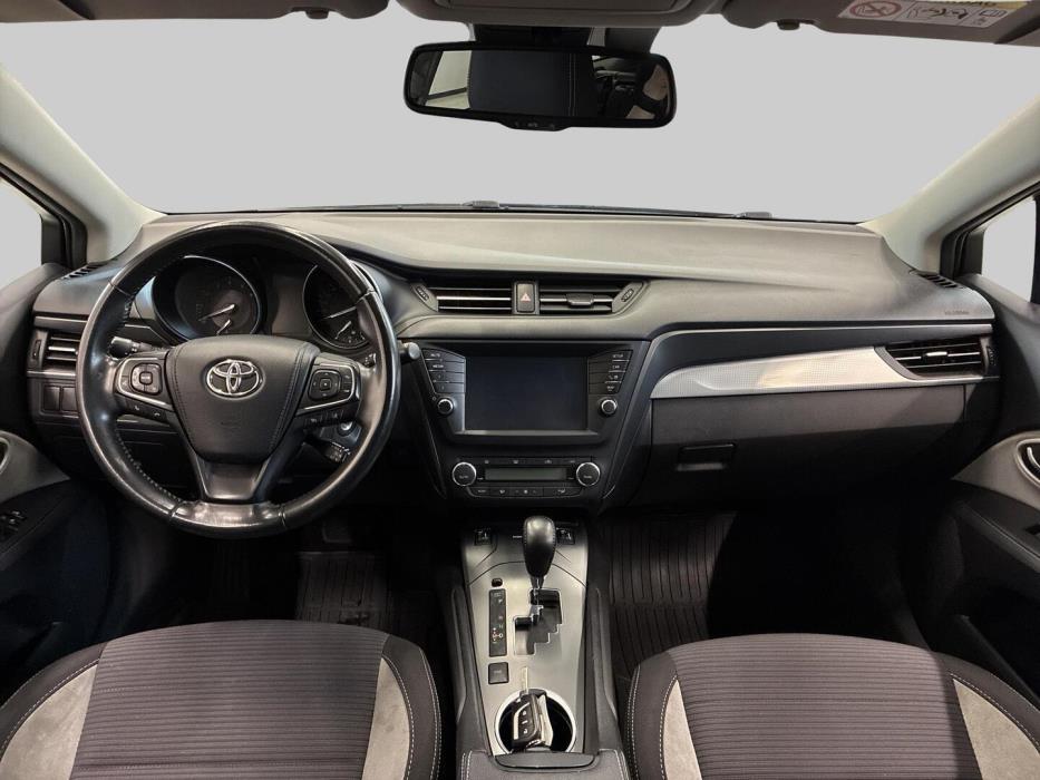 TOYOTA Avensis 2018