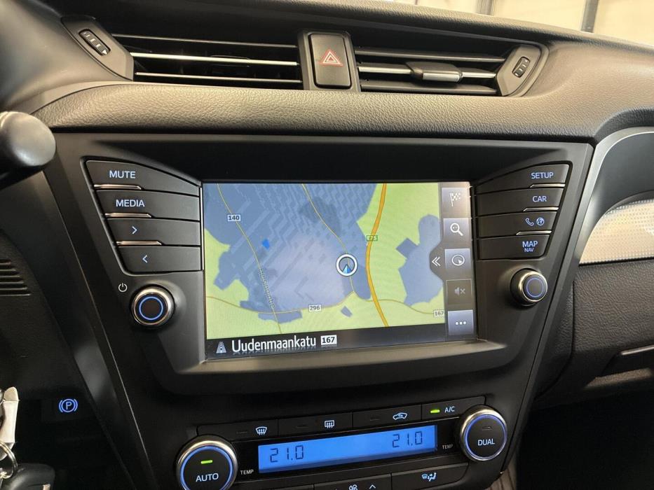 TOYOTA Avensis 2018