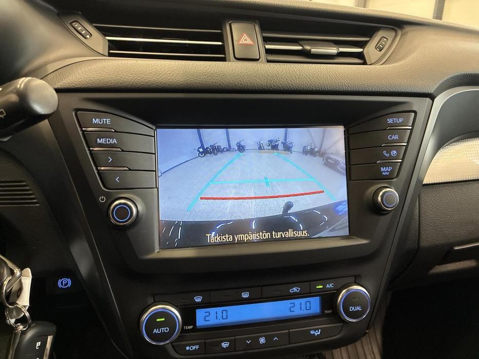 TOYOTA Avensis 2018