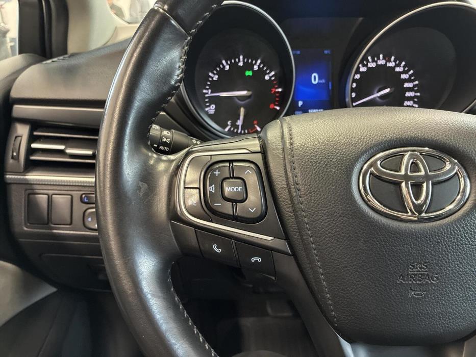 TOYOTA Avensis 2018